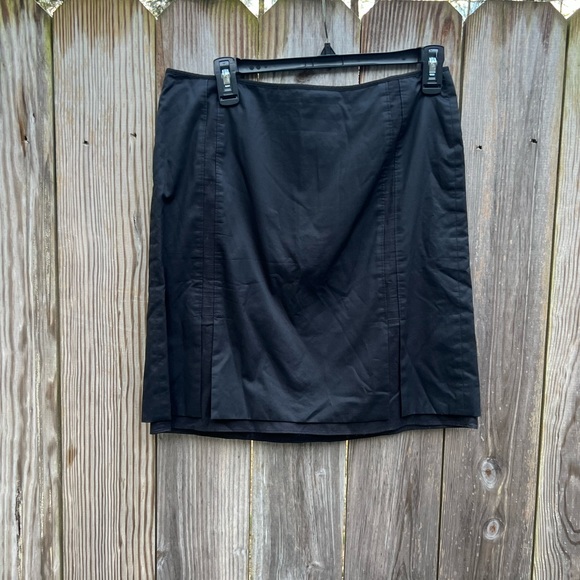 ANN TAYLOR Black Skirt with decorative slits size 8 Petite - Picture 2 of 8